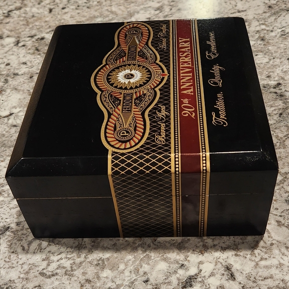 Perdomo 20th anniversary - Picture 5 of 6